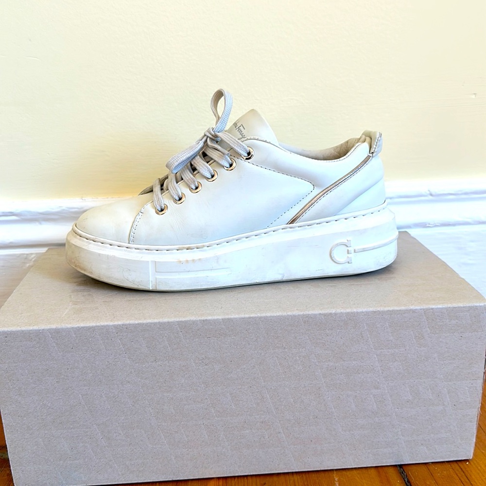 Salvatore Ferragamo Gancini sneaker white size 6
